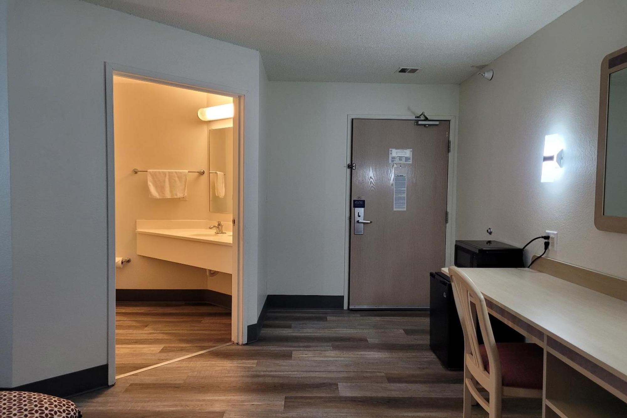 Modern Stay 39 Lakeview By Oyo Minonk Kültér fotó