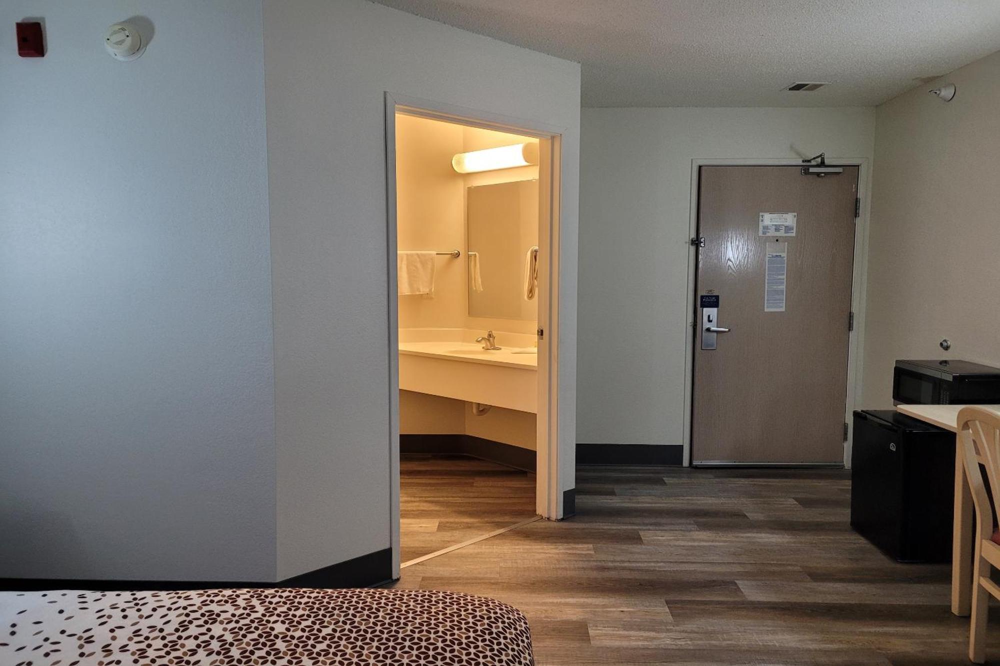 Modern Stay 39 Lakeview By Oyo Minonk Kültér fotó